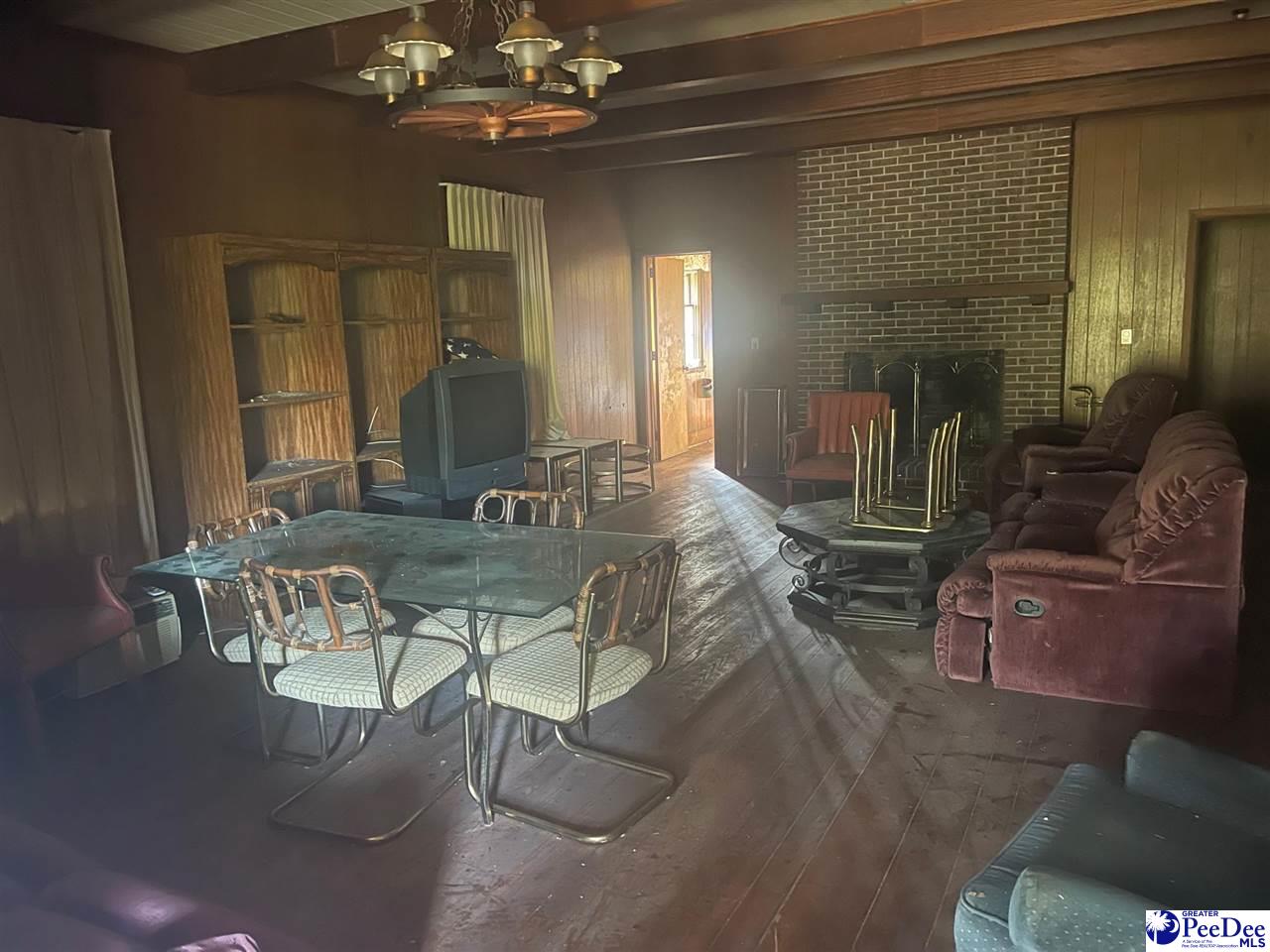 2557 Old Wire Rd