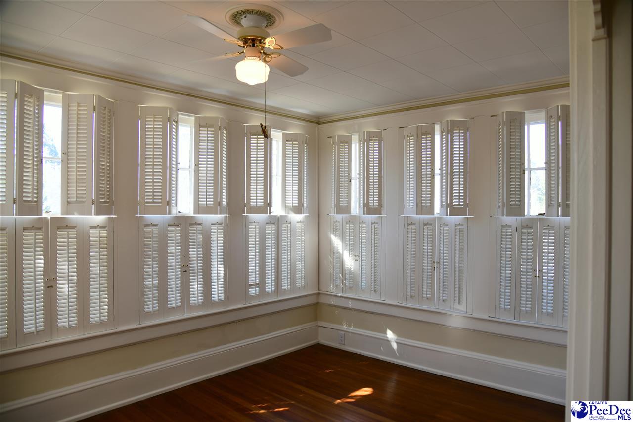 505 W Main St