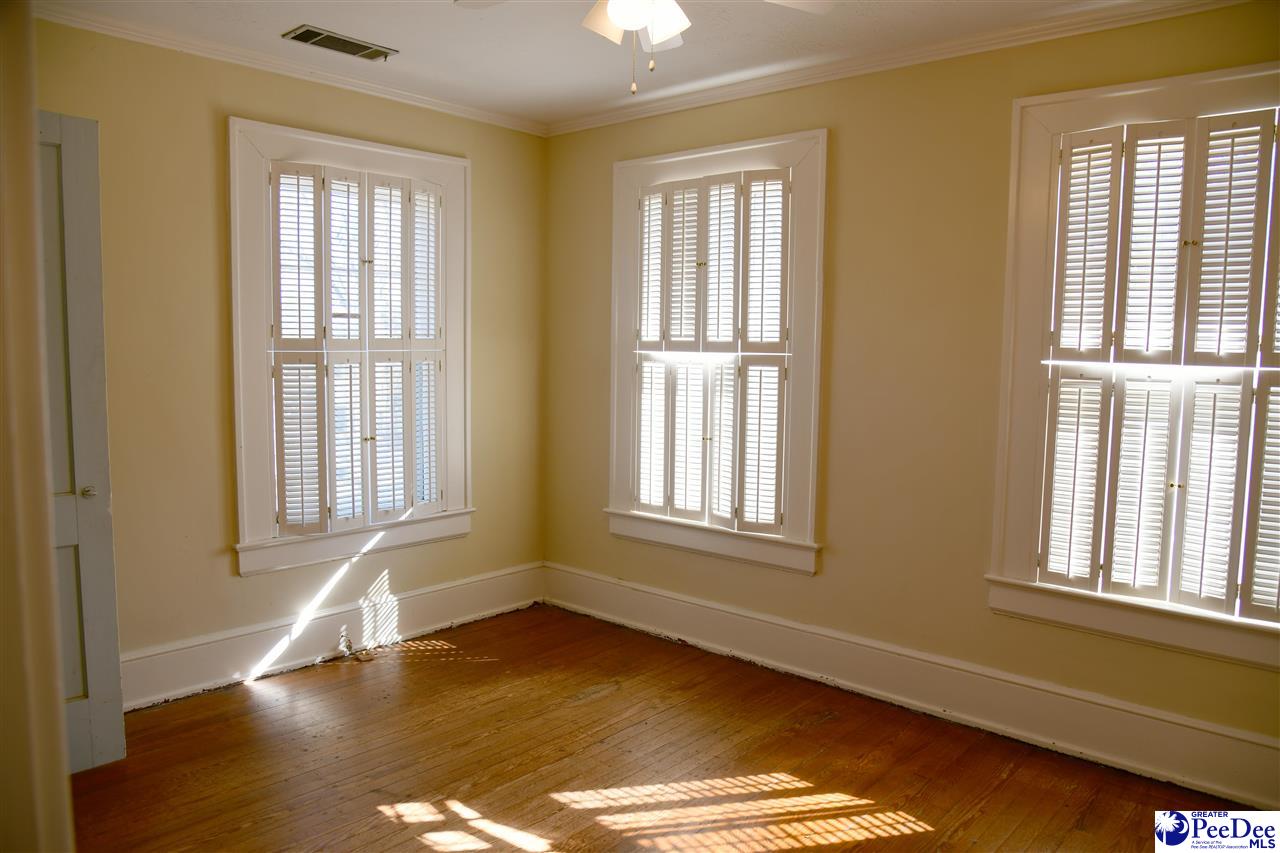505 W Main St