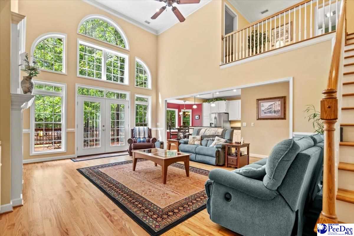 245 Hawthorne Lane