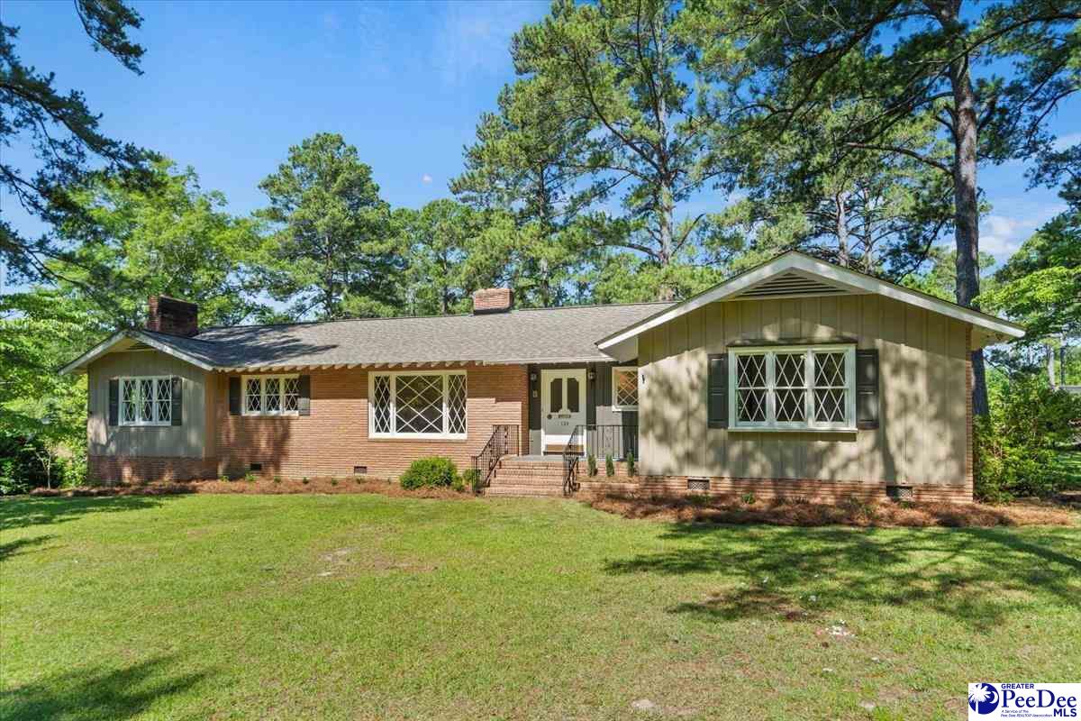 124 Lakeway Drive
