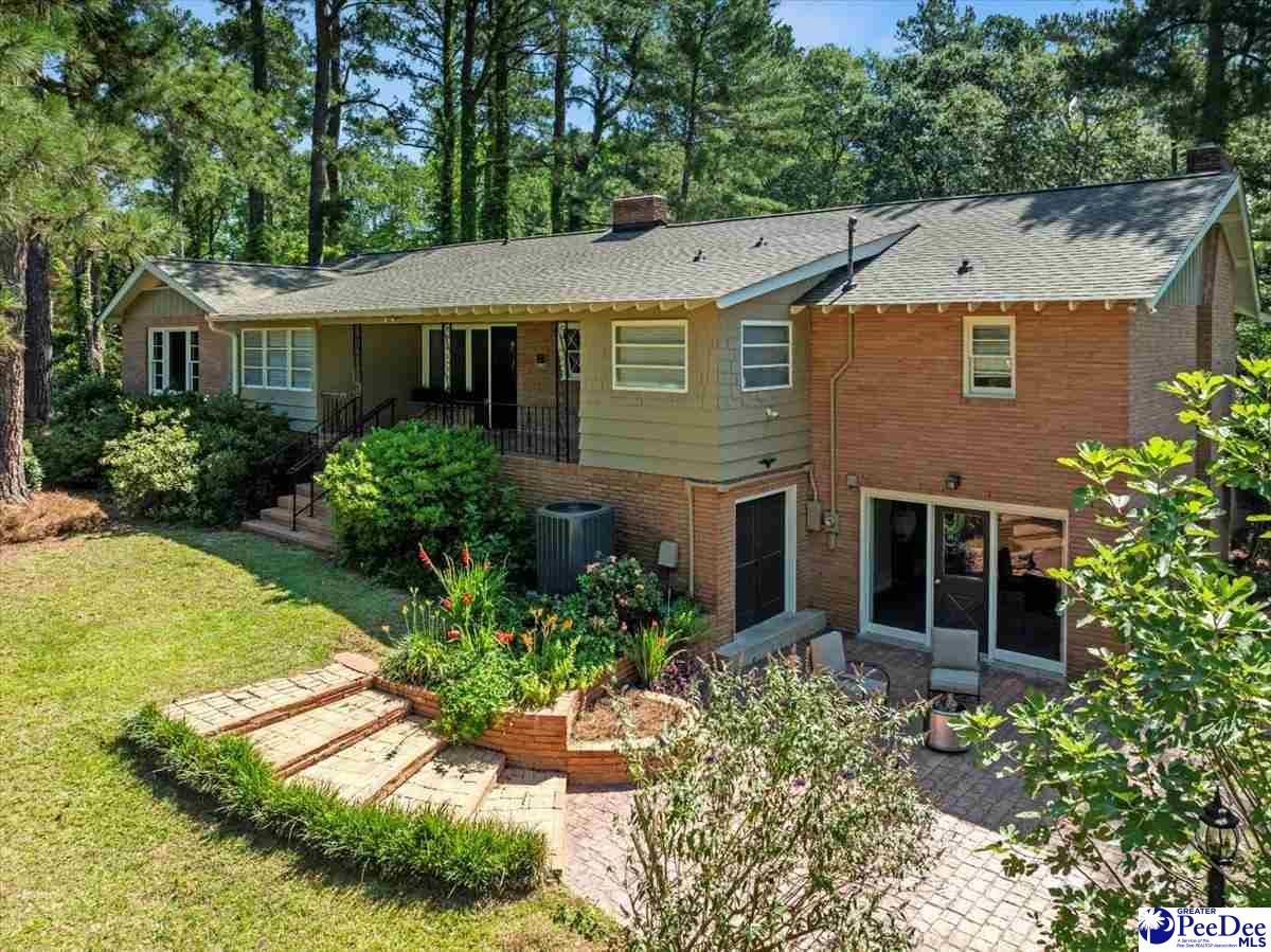 124 Lakeway Drive