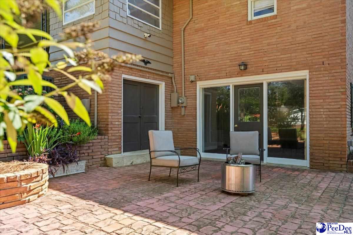 124 Lakeway Drive