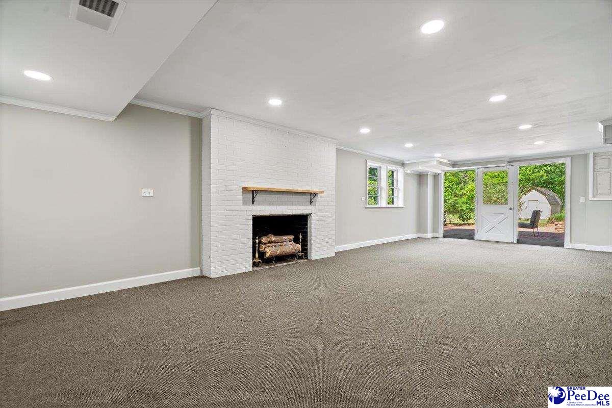 124 Lakeway Drive
