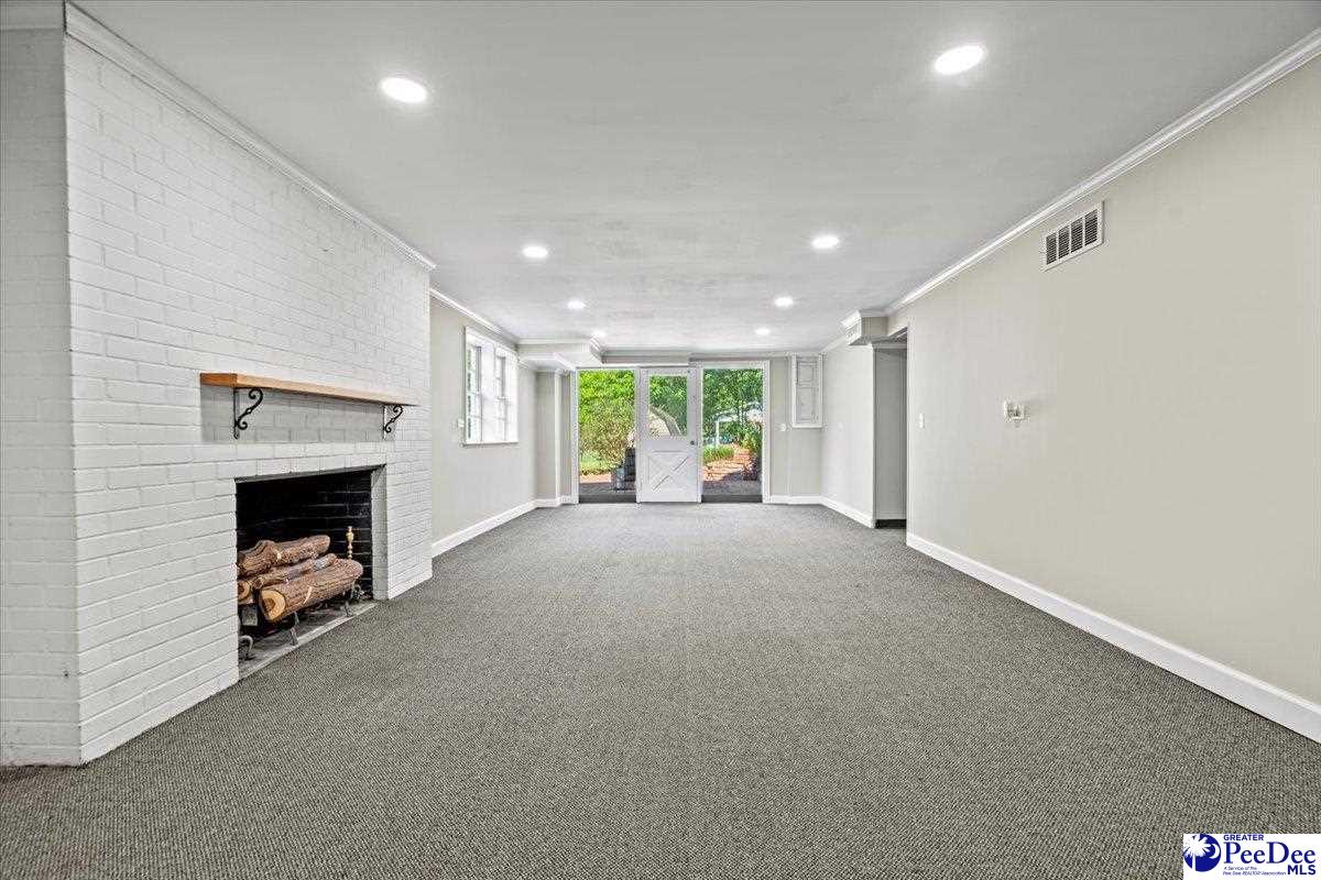 124 Lakeway Drive