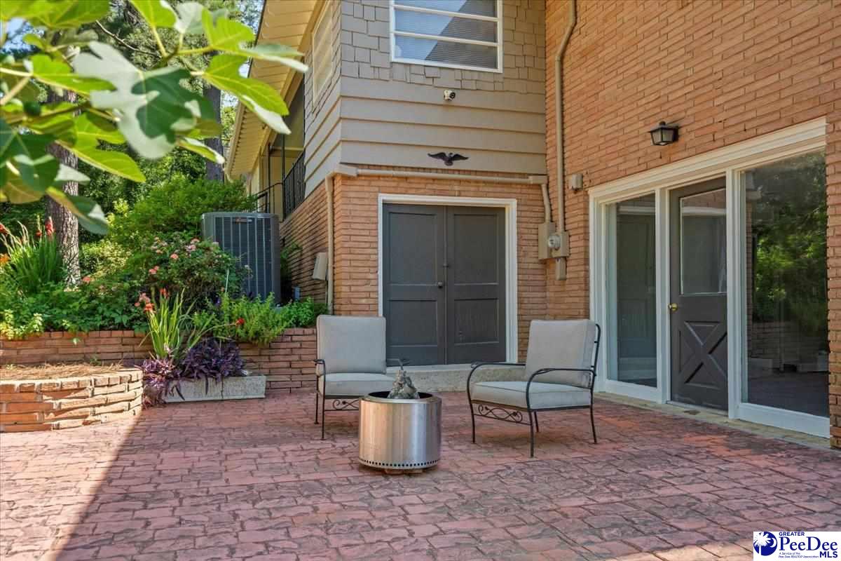 124 Lakeway Drive