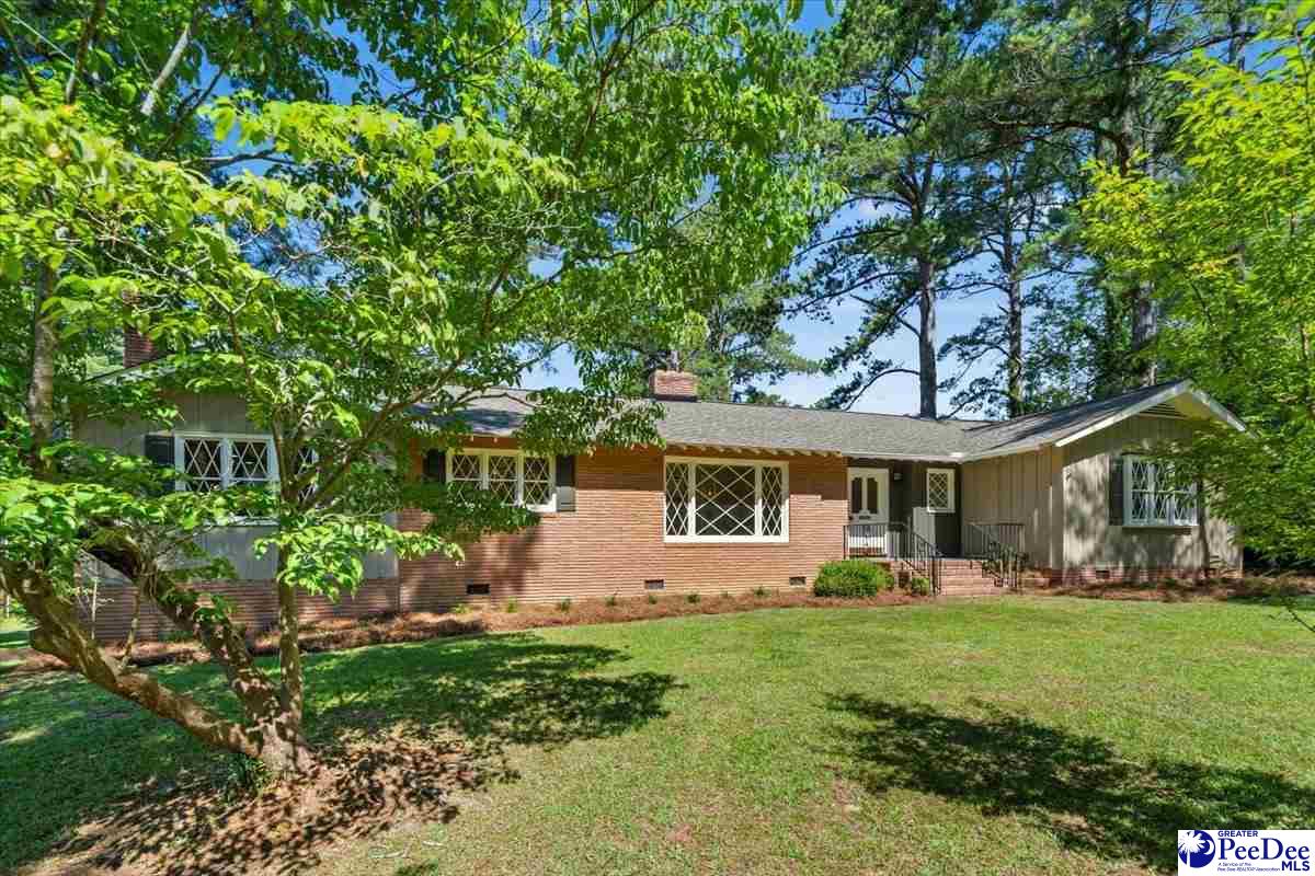 124 Lakeway Drive