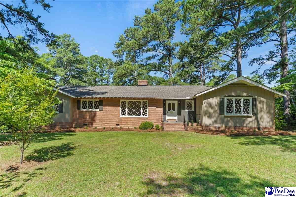 124 Lakeway Drive