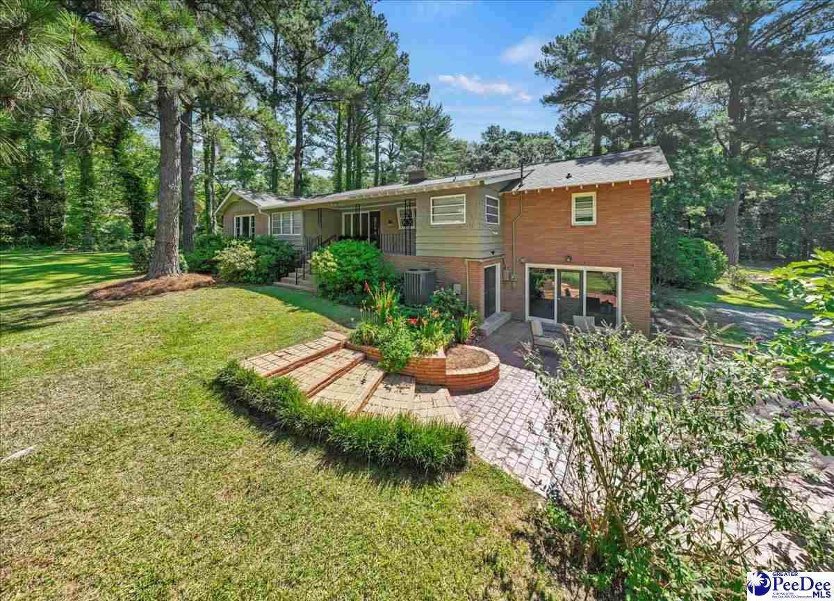 124 Lakeway Drive