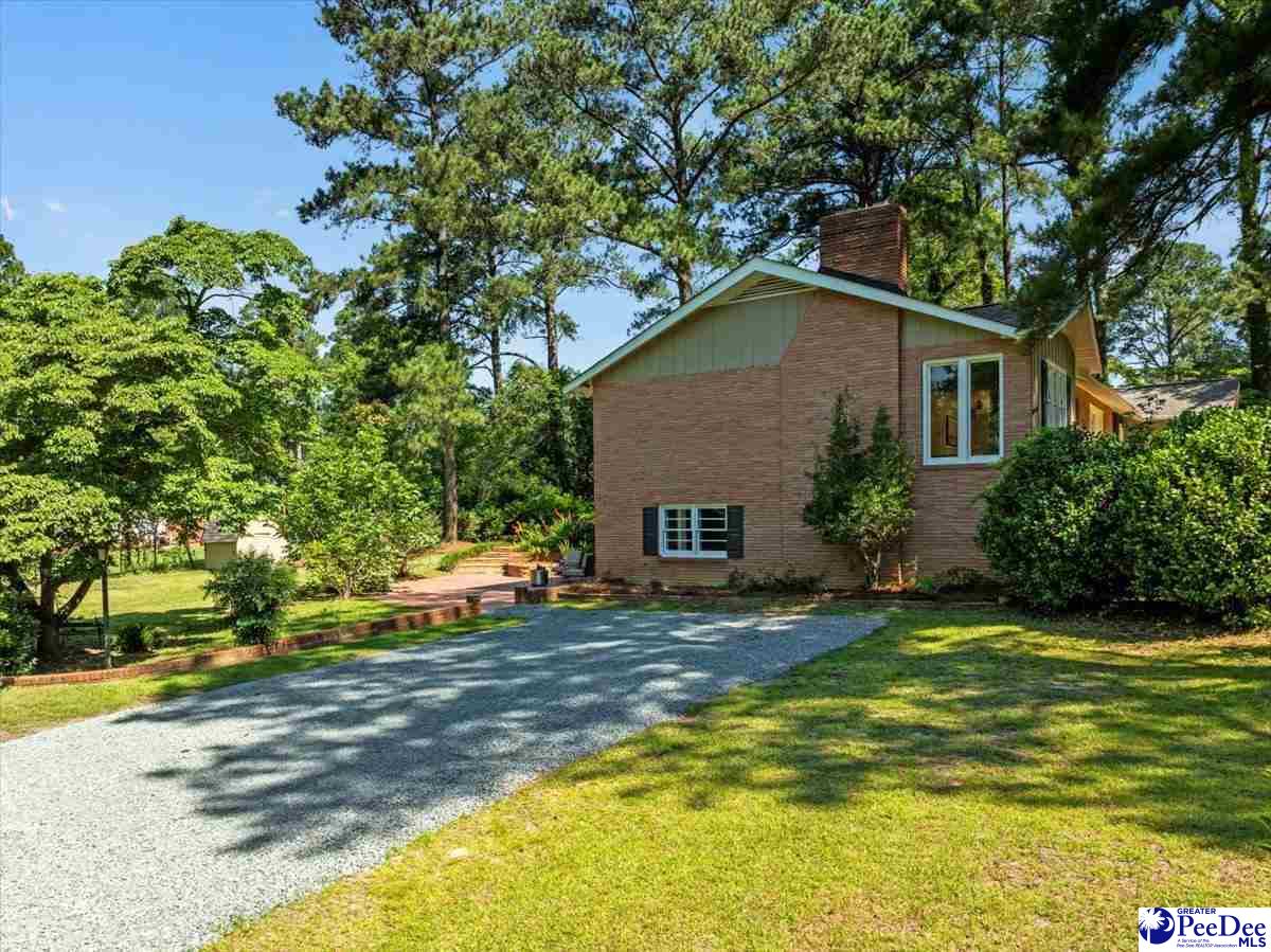 124 Lakeway Drive