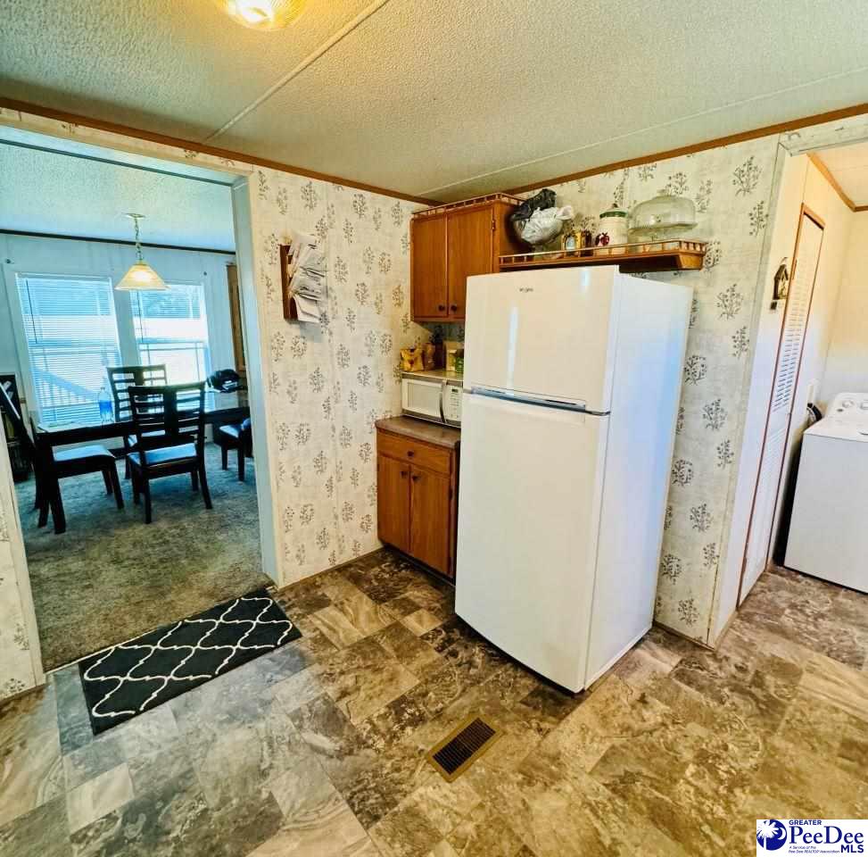 65 PE Lee Lane