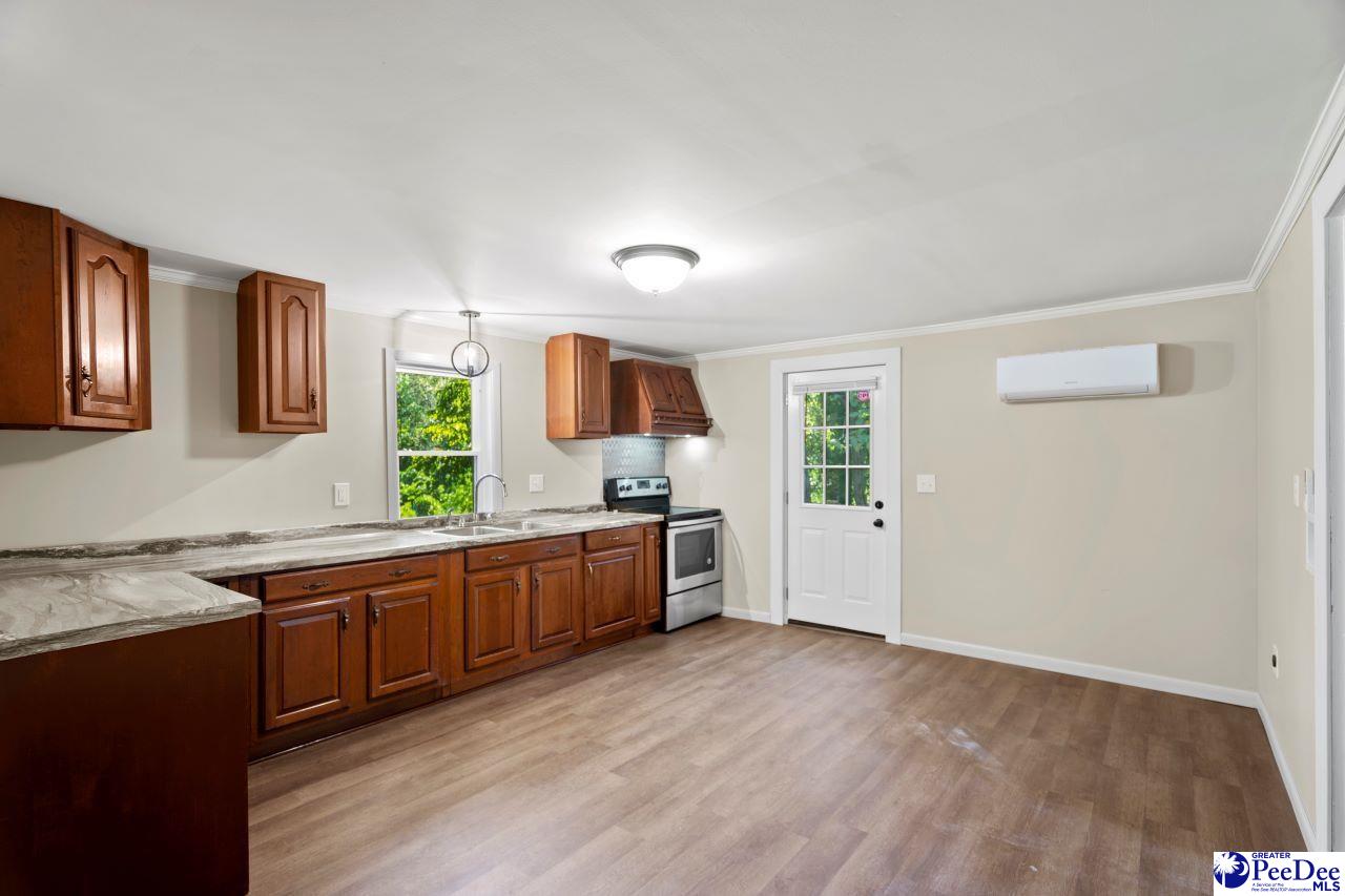115 Red Oak St