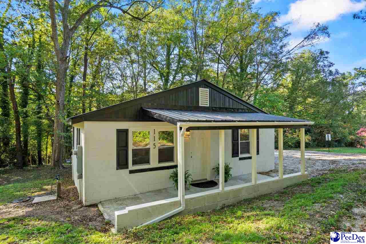 115 Red Oak St