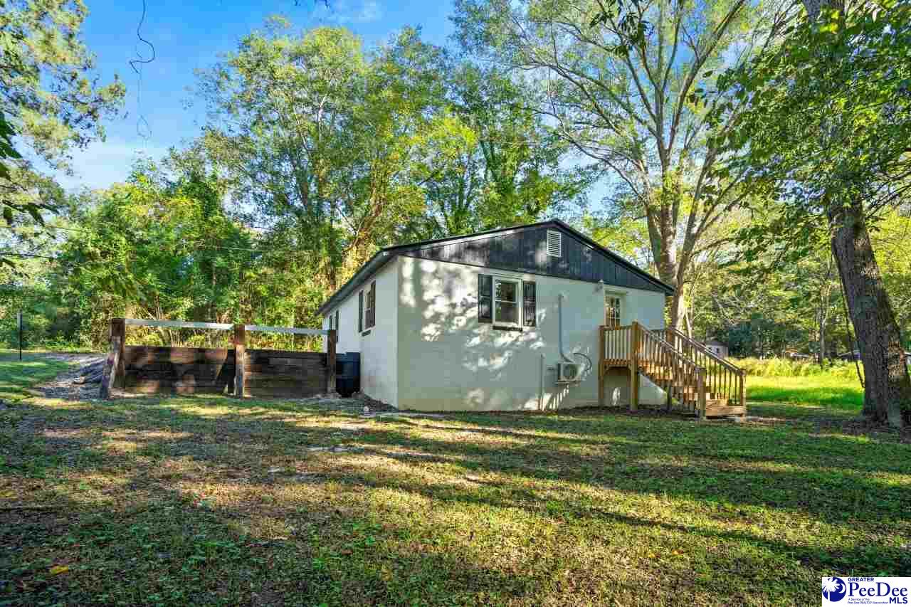 115 Red Oak St