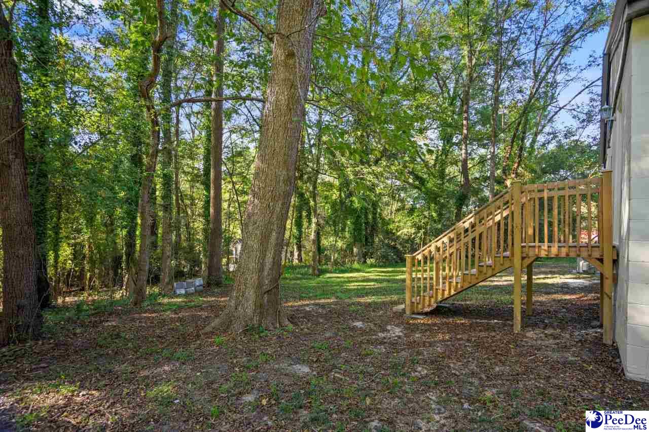 115 Red Oak St