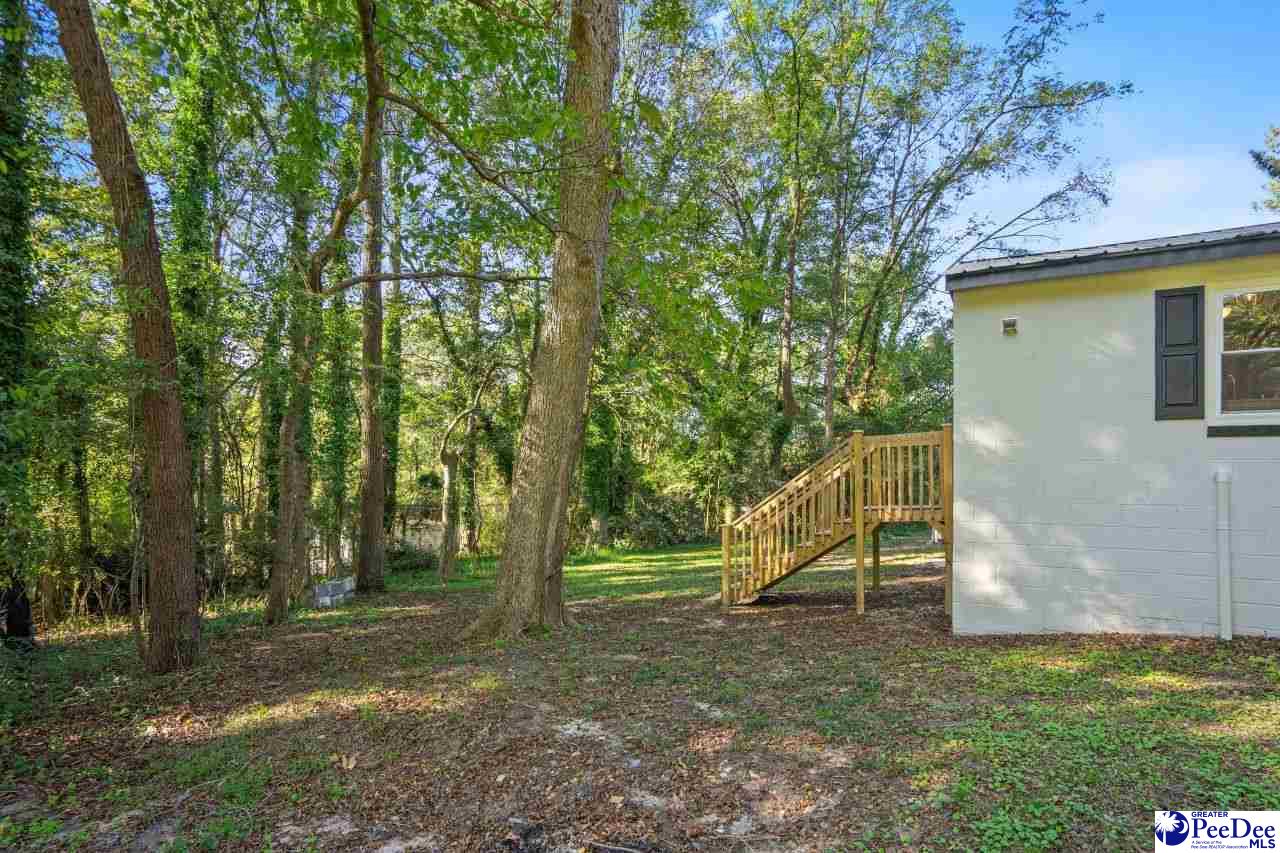 115 Red Oak St