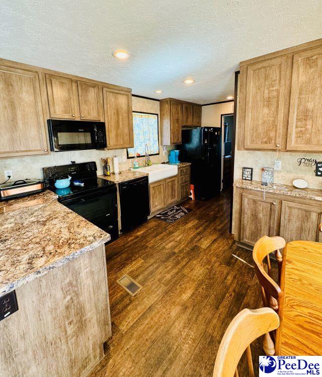 4137 Albert Lane
