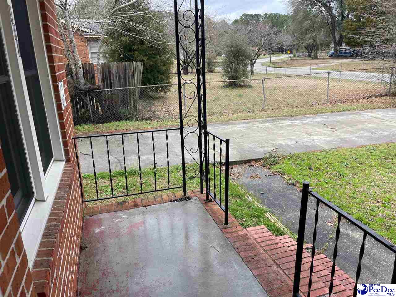 407 Dogwood Circle