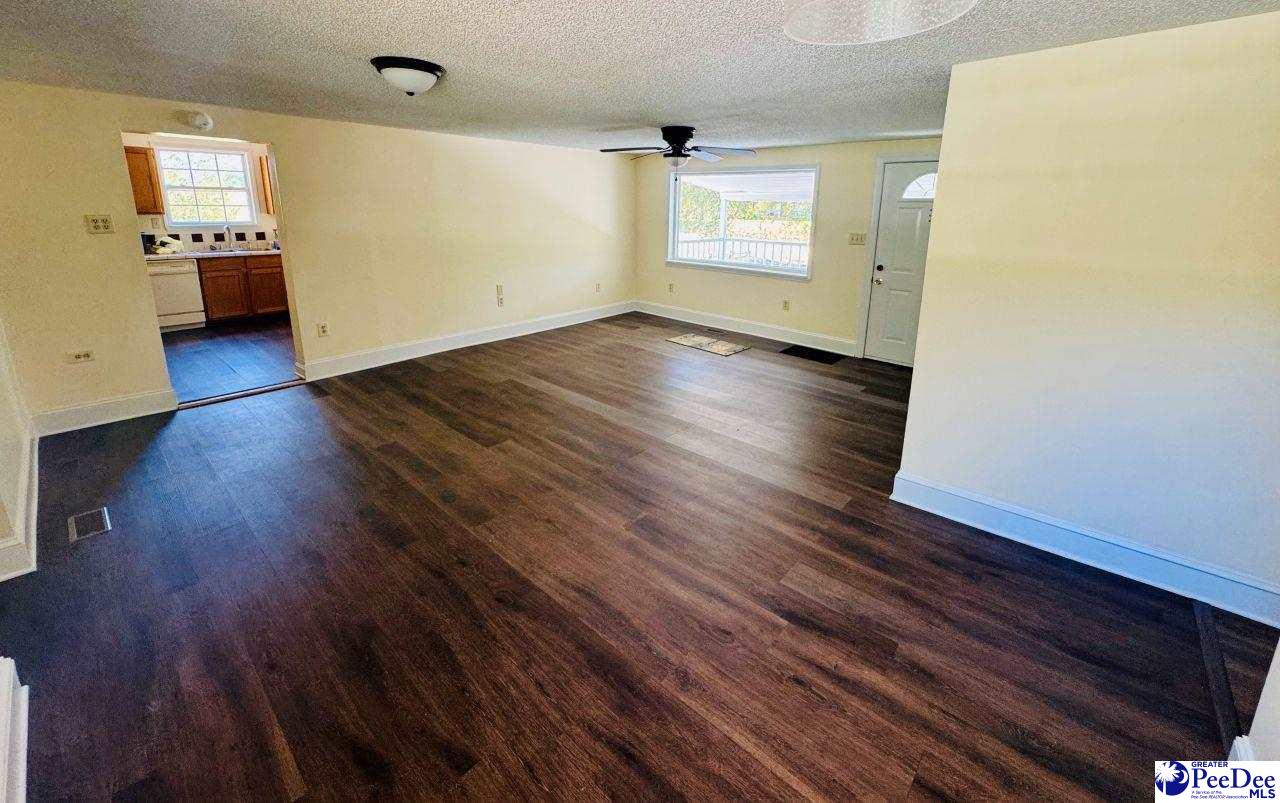 6238 W Market St Ext.