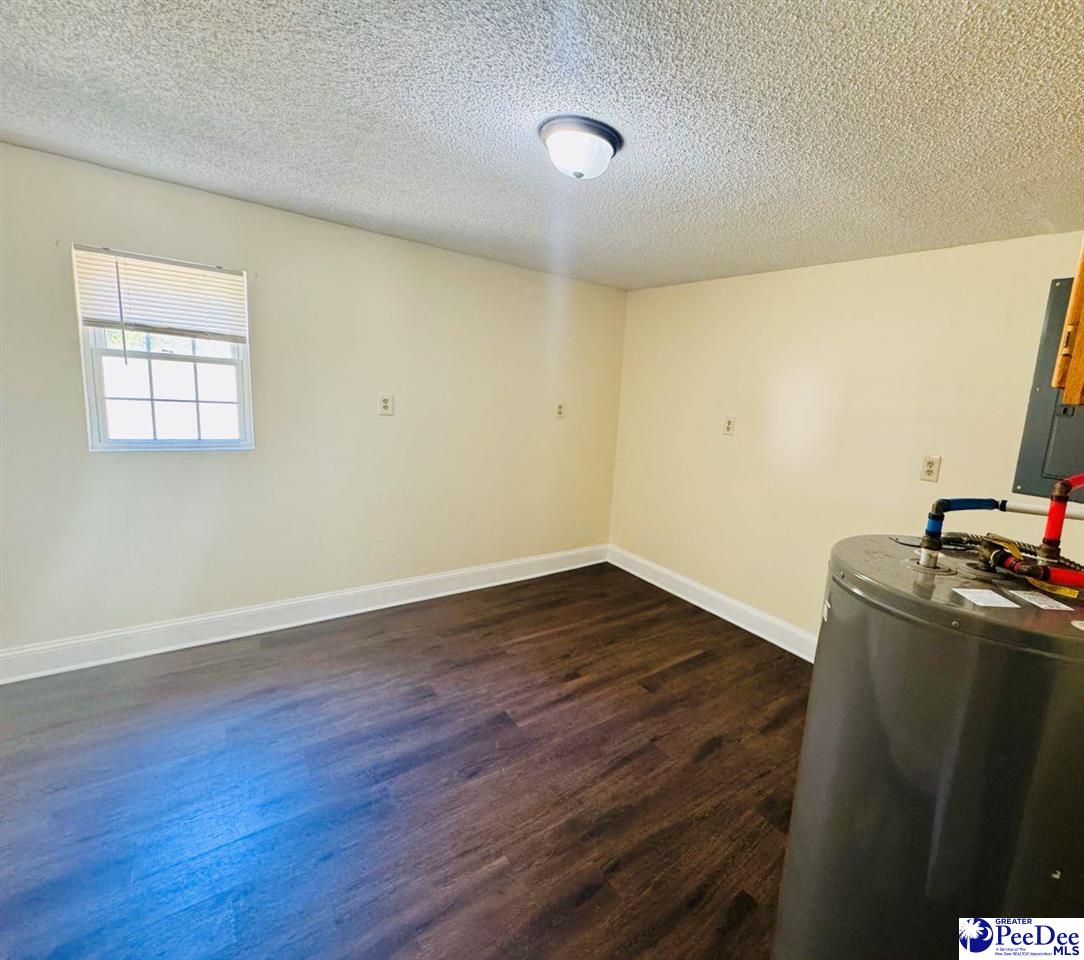 6238 W Market St Ext.
