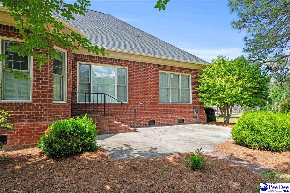 600 Robin Hood Drive