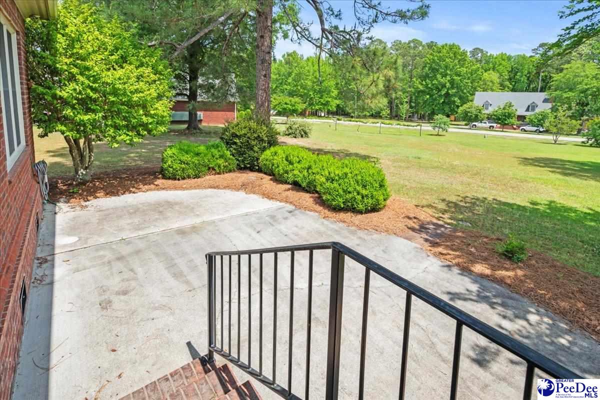 600 Robin Hood Drive