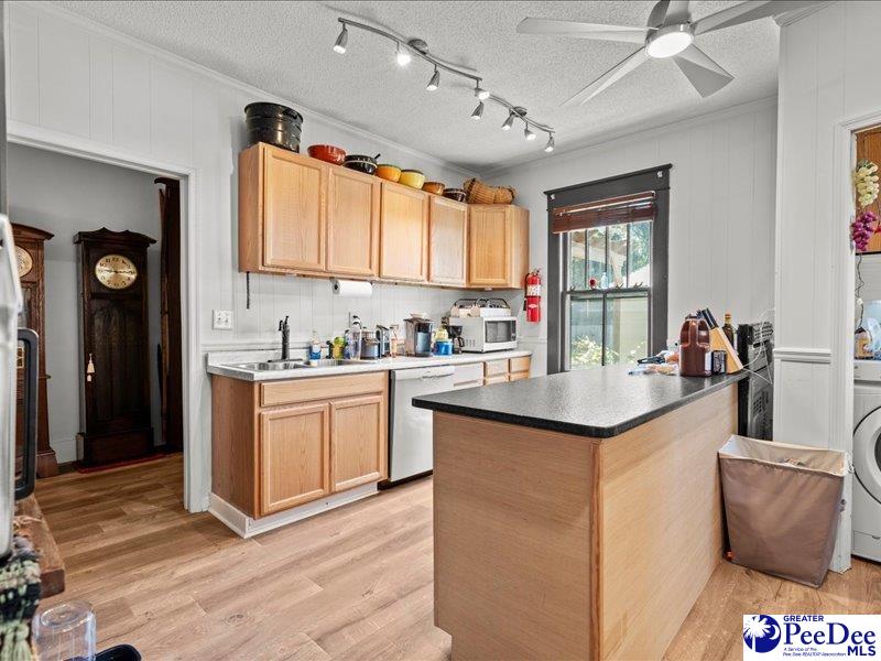 411 Market St