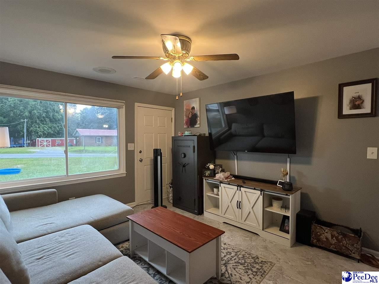 1116 Darlene Blvd