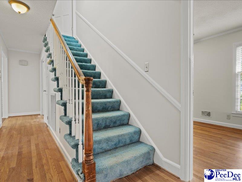 201 Poplar St
