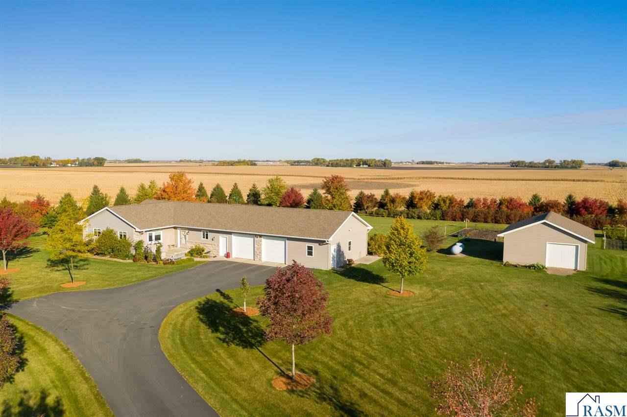 44568 490th Street, Nicollet, MN 56074 399,000 Single Family Sold