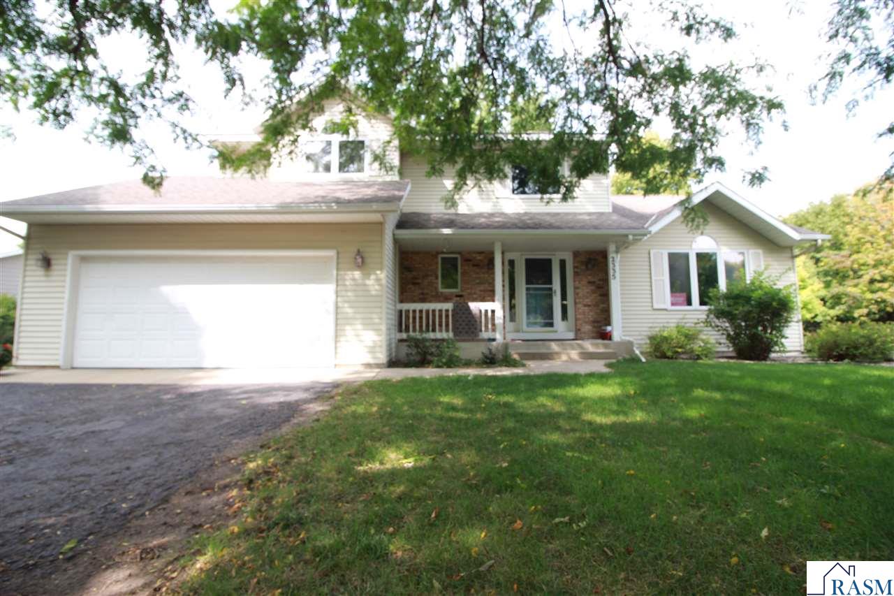2335 Northridge Drive, North Mankato, MN 56003 339,900 Single