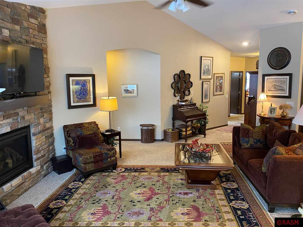 200 Castle Pines Drive Mankato MN 56001 $329 900 Condo/Twnhouse