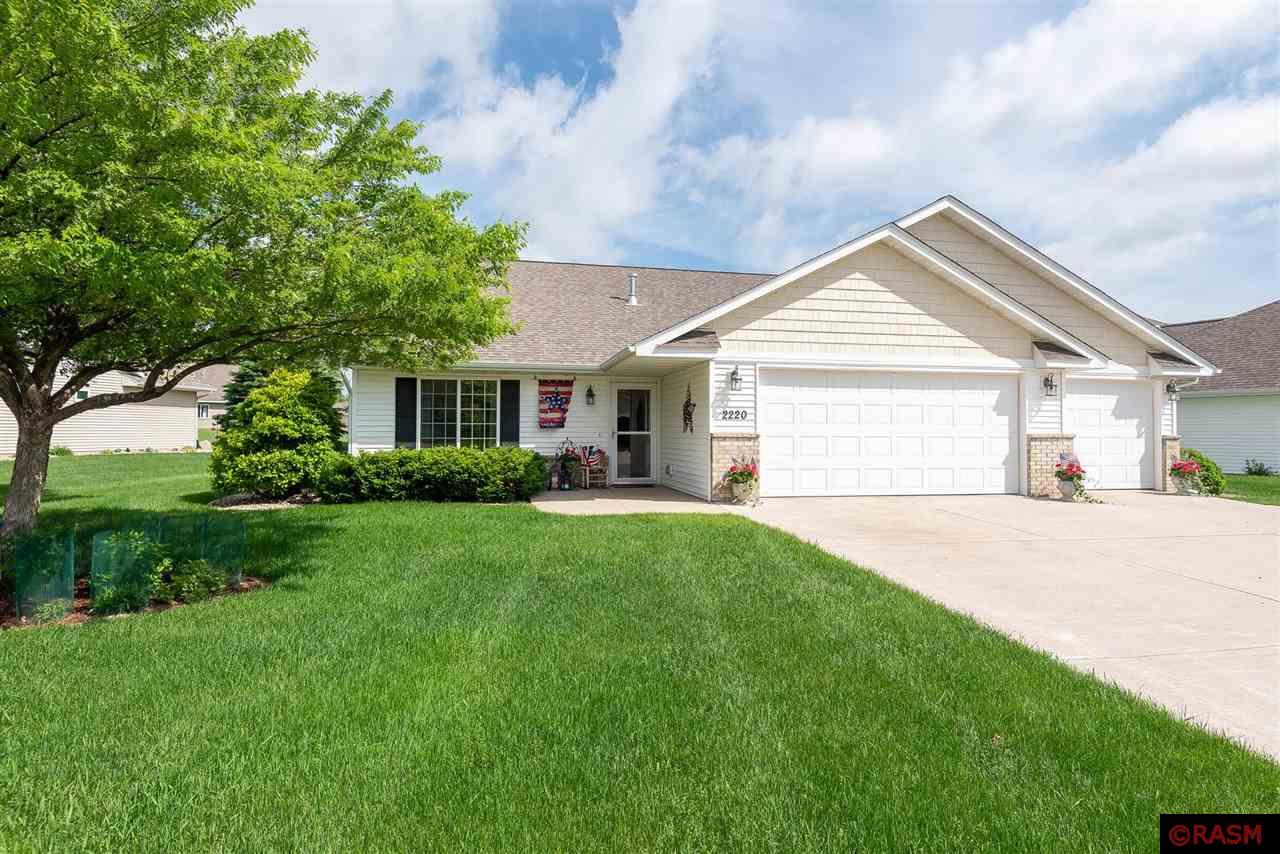 2220 St John Court North Mankato MN 56003 $375 000 Condo/Twnhouse