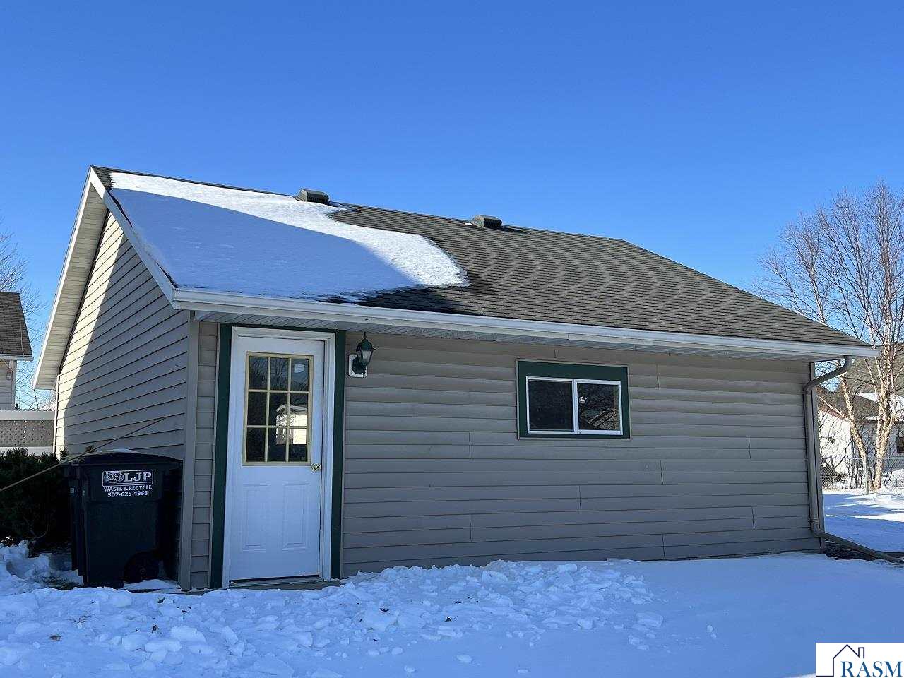 1001 Engesser Lane, St. Peter, MN 56082 239,000 Single Family Active