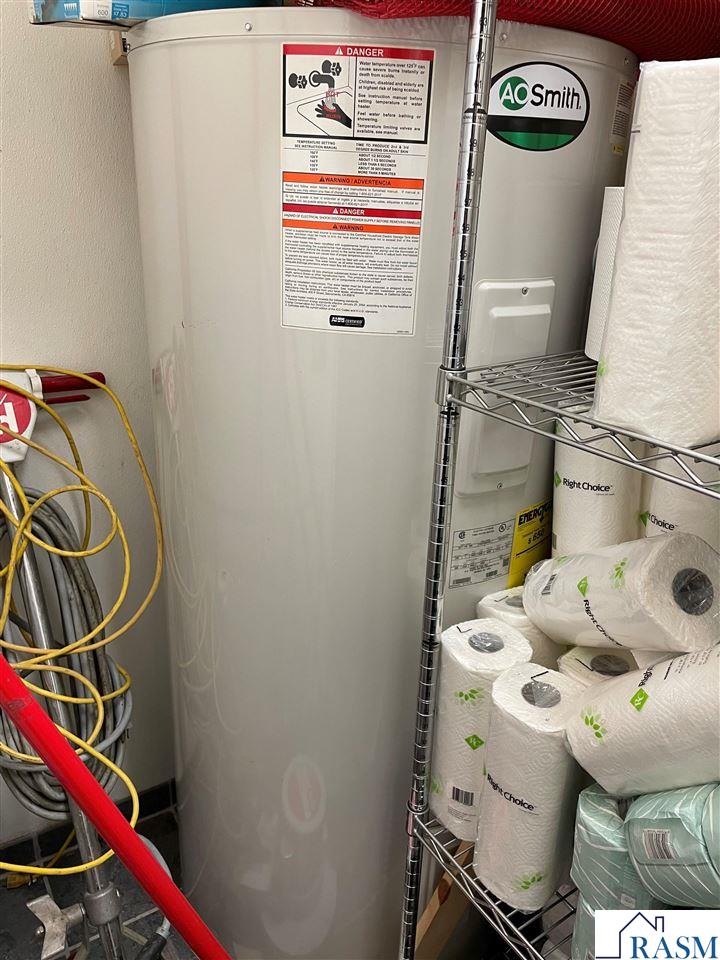 505 Hubbard Avenue, Butterfield, MN 56120 199,500 Commercial Active