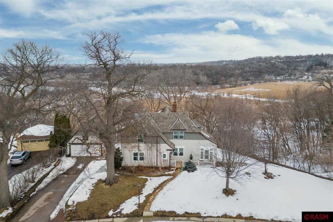 212  Oak Knoll Boulevard