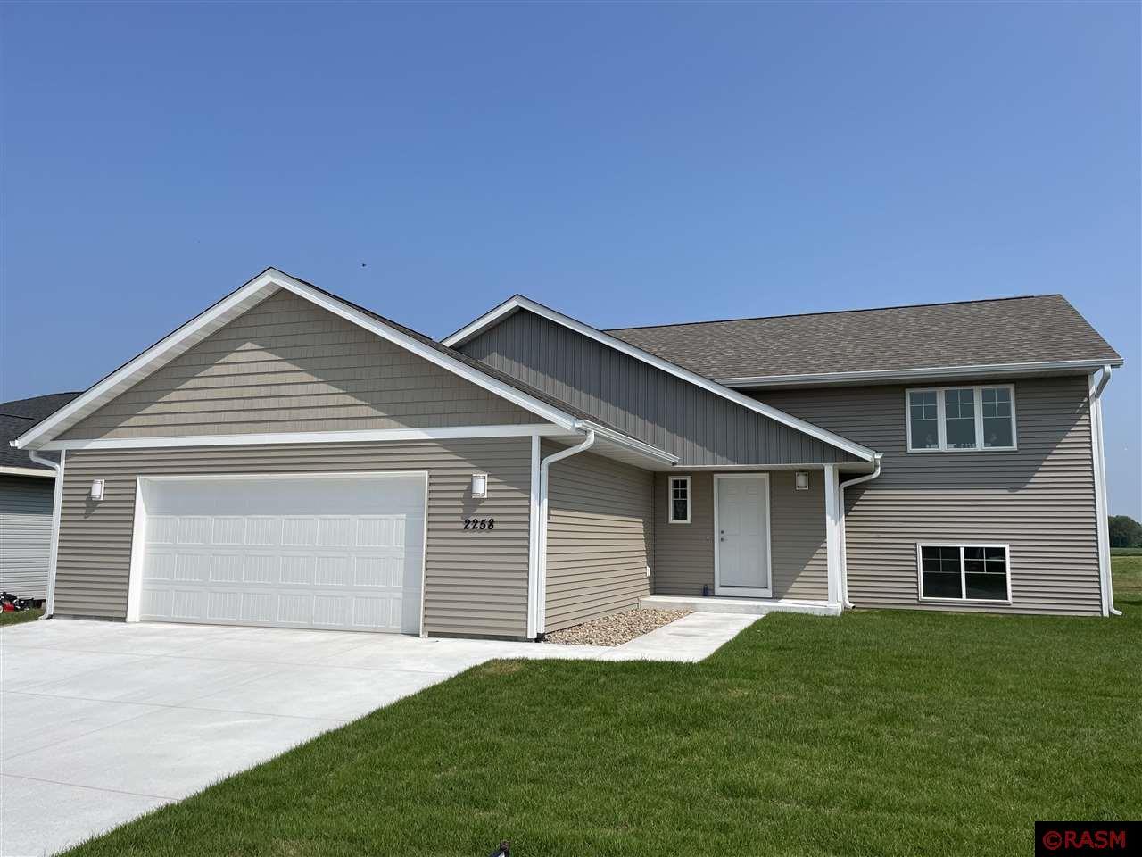 2258 Fairbanks Drive, North Mankato, MN 56003