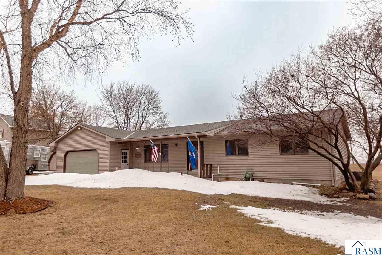 34933 Arrowood Drive, Kasota, MN. MLS 7031970