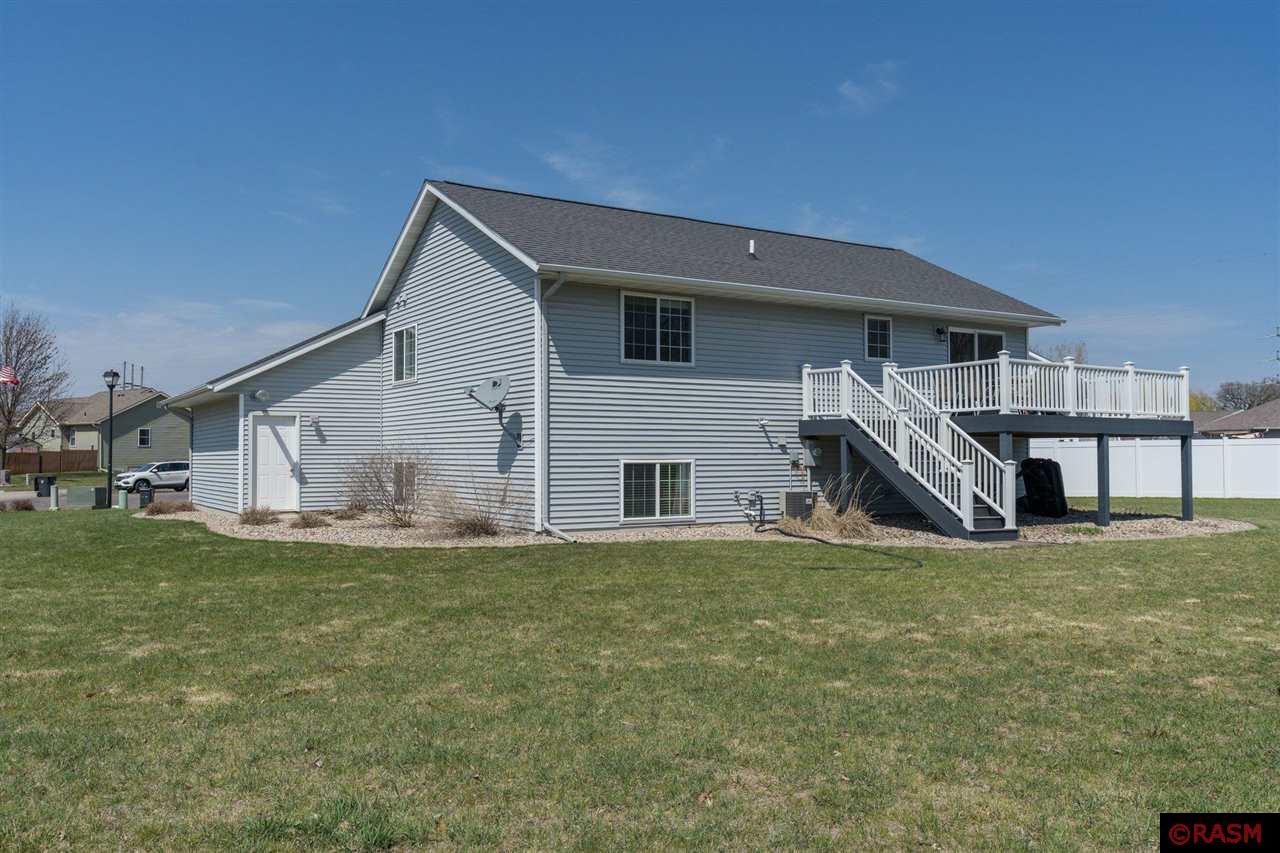 30 Arlington Court North Mankato MN 56003 $369 900 Single Family