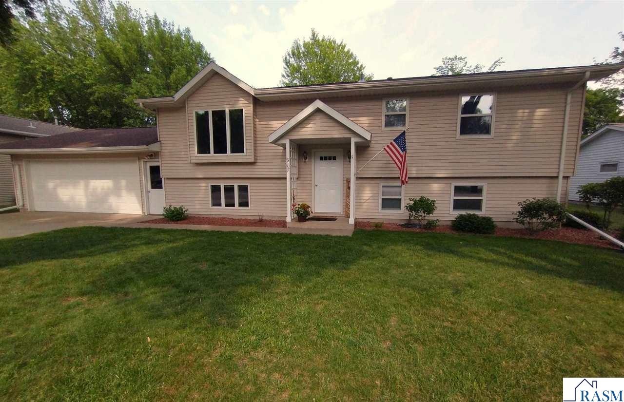 907 SE 2nd Avenue, Sleepy Eye, MN 56085 263,900 Single Family Active