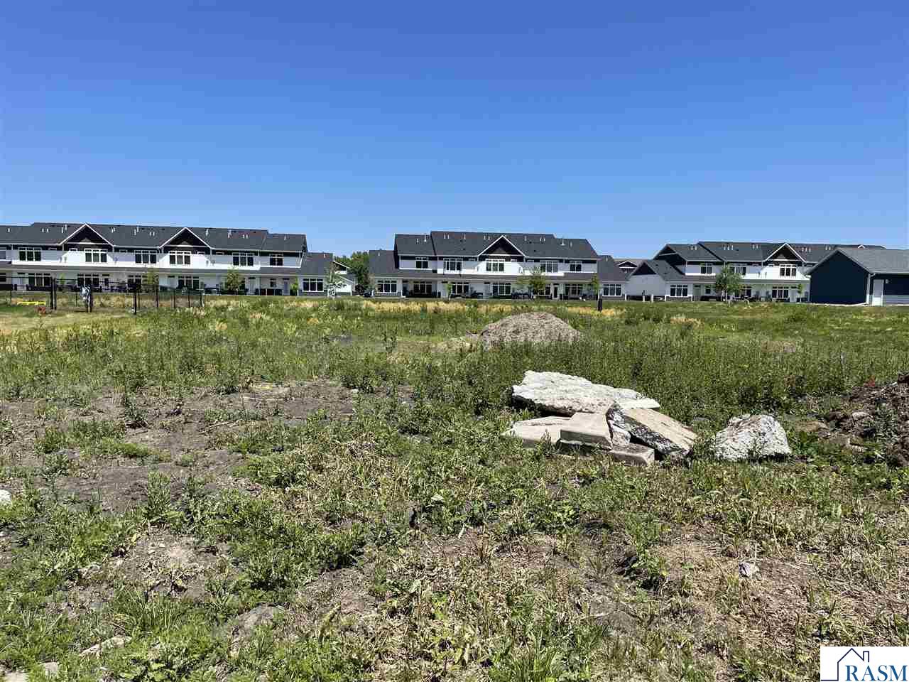 2020 Bluestem Drive, Mankato, MN 56001 Listing Photo  2