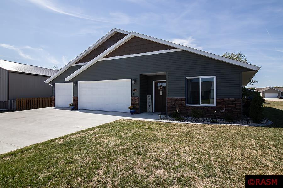 728 Northwood Drive, Janesville, MN 56048