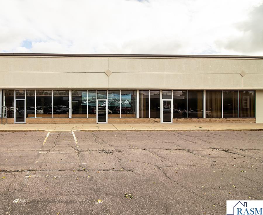 2015 S Broadway Street, New Ulm, MN 56073 12 Commercial Active