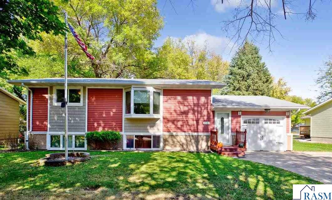 218 Hendricks Lane, Janesville, MN. MLS 7033553