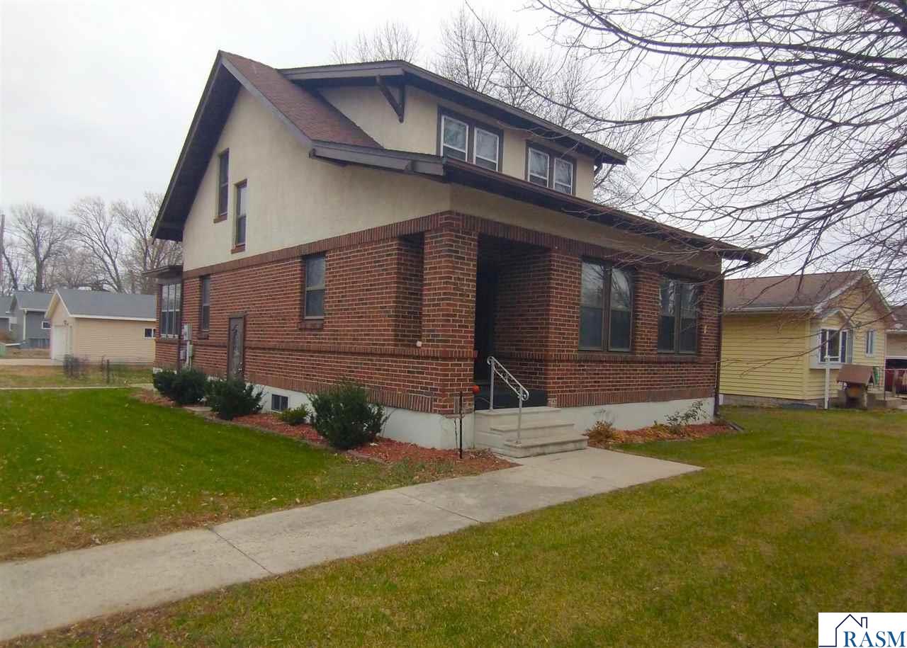 1026 N Garden Street, New Ulm, MN 56073 209,900 Single Family Active