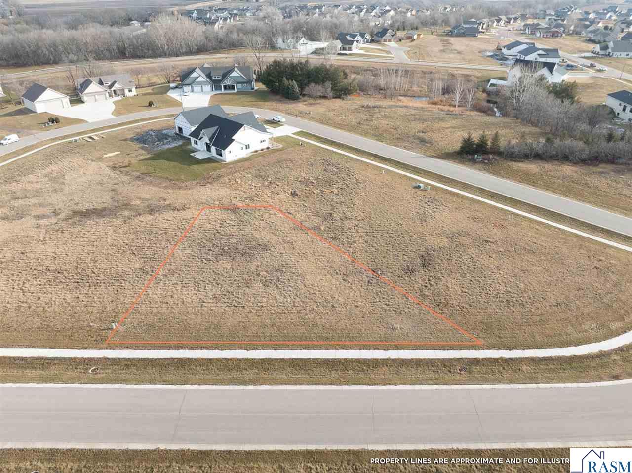 215 Double Eagle Drive, Mankato, MN 56001 Listing Photo  2