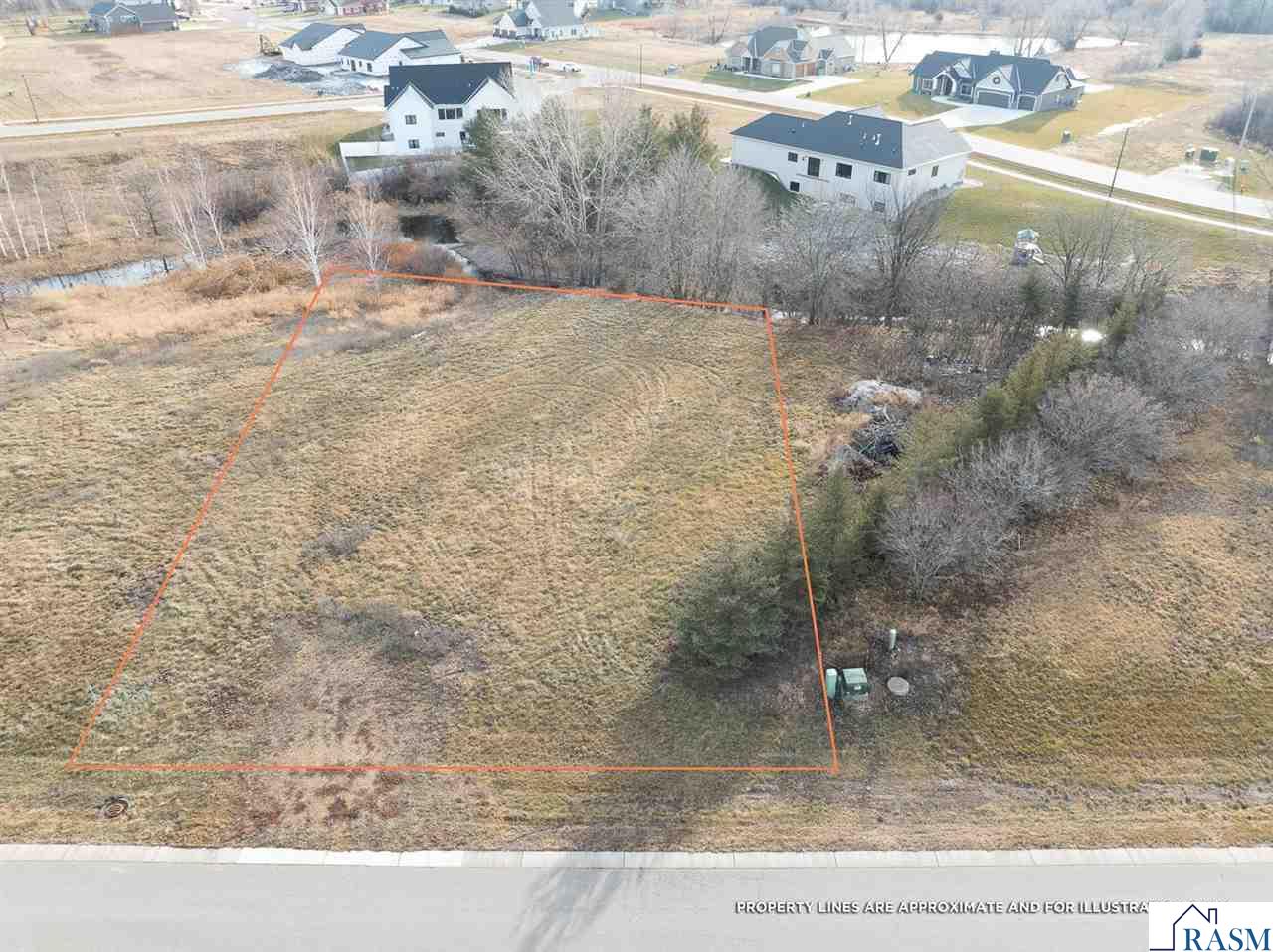 113 Pine Creek Road, Mankato, MN 56001 Listing Photo  2