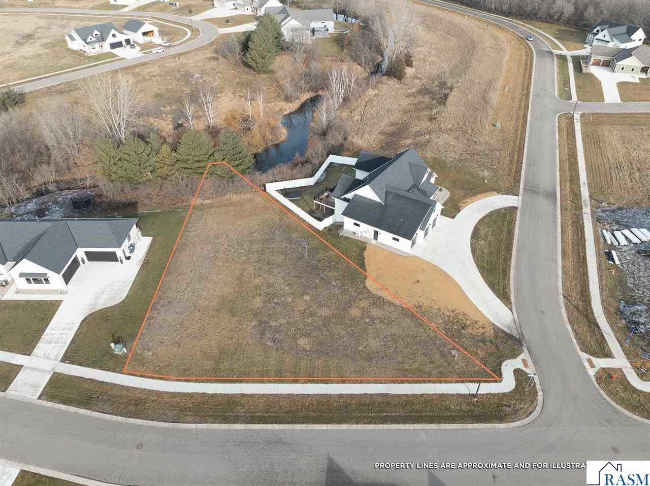 403 Pinehurst Drive, Mankato, MN 56001 Listing Photo  2