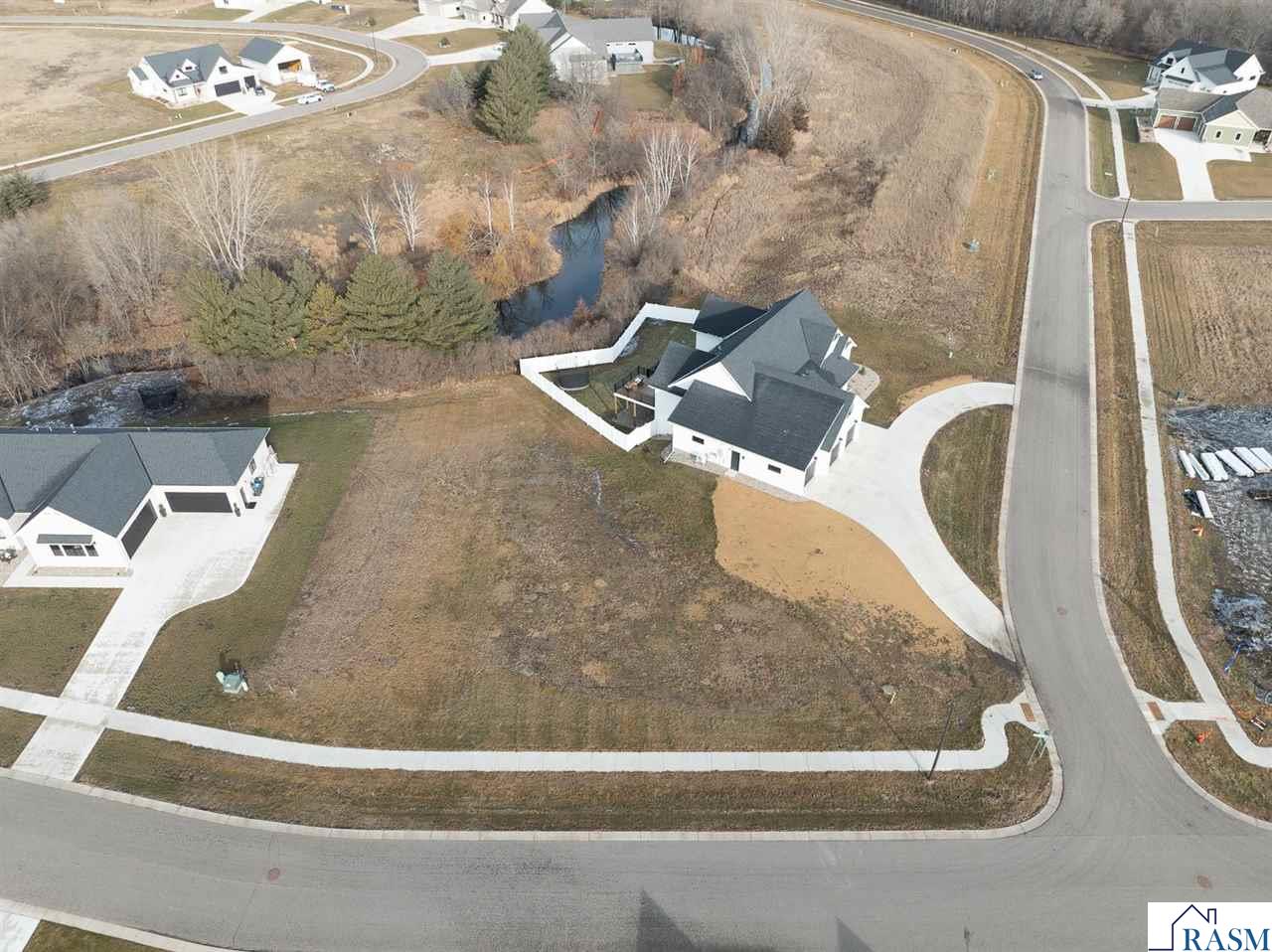 403 Pinehurst Drive, Mankato, MN 56001 Listing Photo  3
