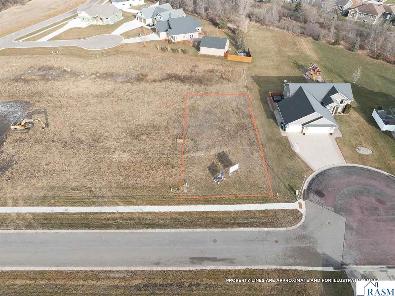 301 Pinehurst Drive, Mankato, MN 56001 Listing Photo  2